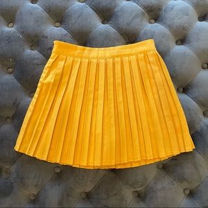 Pleated mustard mini Skirt